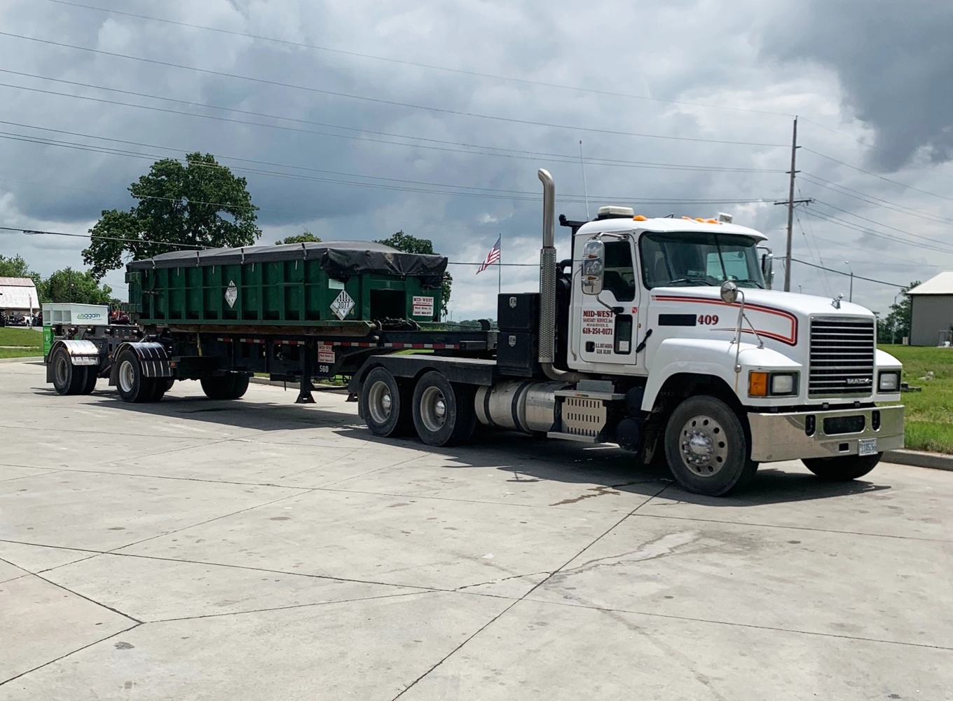 Waste Management Roll-Off Container on truck - Wood River IL